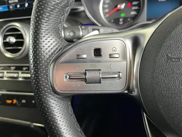メルセデス・ベンツ ＧＬＣ２２０ 山形県 2020(令2)年 5.1万km 黒 ・純正ナビ/・Bluetooth/USB/・360°カメラ/・フルセグTV/・パーキングセンサー/・アダプティブクルーズコントロール/・レーンキープアシスト/・アクティブステアリングアシスト/・レーンチェンジアシスト/・ブラインドスポットモニター/・アンビエントライト/・インテリジェントライトシステム/・純正LED/・オートライト/・オートハイビーム/・パワーシート/・ワイヤレスチャージ/・パワーリアゲート/・フットオープナー/・パノラマサンルーフ