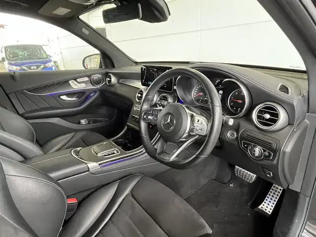 メルセデス・ベンツ ＧＬＣ２２０ 山形県 2020(令2)年 5.1万km 黒 ・純正ナビ/・Bluetooth/USB/・360°カメラ/・フルセグTV/・パーキングセンサー/・アダプティブクルーズコントロール/・レーンキープアシスト/・アクティブステアリングアシスト/・レーンチェンジアシスト/・ブラインドスポットモニター/・アンビエントライト/・インテリジェントライトシステム/・純正LED/・オートライト/・オートハイビーム/・パワーシート/・ワイヤレスチャージ/・パワーリアゲート/・フットオープナー/・パノラマサンルーフ