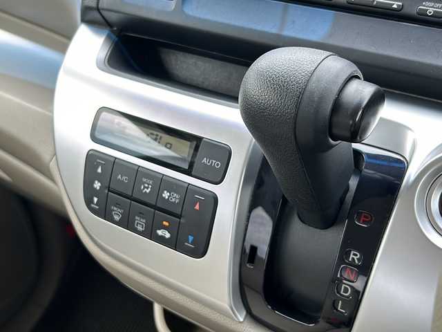 ホンダ Ｎ ＷＧＮ G Aパッケージ 長崎県 2014(平26)年 5.6万km クッキークリーム 純正ナビゲーション（AM/FM/CD、SD対応、ナビ型式VXM-145C）  /バックモニター  /衝突被害軽減ブレーキ（シティブレーキアクティブシステム）  /ドライブレコーダー  /純正LEDヘッドライト  /スマートキー  /プッシュスタート  /盗難防止装置  /横滑り防止装置  /純正フロアマット  /ベンチシート  /オートエアコン  /オートライト  /ステアリングリモコン  /アイドリングストップシステム  /パワーステアリング  /パワーウィンドウ  /ドアバイザー  /保証書  /取扱説明書  /スペアキー１本