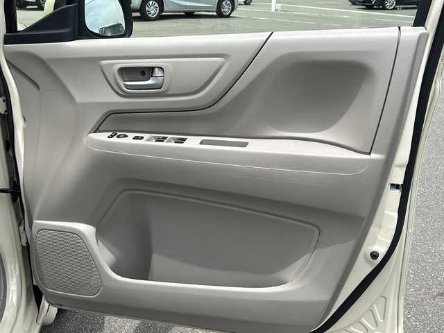 ホンダ Ｎ ＷＧＮ G Aパッケージ 長崎県 2014(平26)年 5.6万km クッキークリーム 純正ナビゲーション（AM/FM/CD、SD対応、ナビ型式VXM-145C）  /バックモニター  /衝突被害軽減ブレーキ（シティブレーキアクティブシステム）  /ドライブレコーダー  /純正LEDヘッドライト  /スマートキー  /プッシュスタート  /盗難防止装置  /横滑り防止装置  /純正フロアマット  /ベンチシート  /オートエアコン  /オートライト  /ステアリングリモコン  /アイドリングストップシステム  /パワーステアリング  /パワーウィンドウ  /ドアバイザー  /保証書  /取扱説明書  /スペアキー１本