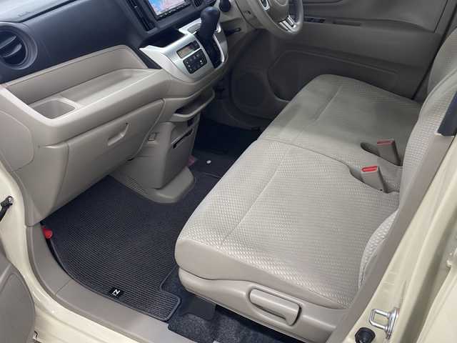 ホンダ Ｎ ＷＧＮ G Aパッケージ 長崎県 2014(平26)年 5.6万km クッキークリーム 純正ナビゲーション（AM/FM/CD、SD対応、ナビ型式VXM-145C）  /バックモニター  /衝突被害軽減ブレーキ（シティブレーキアクティブシステム）  /ドライブレコーダー  /純正LEDヘッドライト  /スマートキー  /プッシュスタート  /盗難防止装置  /横滑り防止装置  /純正フロアマット  /ベンチシート  /オートエアコン  /オートライト  /ステアリングリモコン  /アイドリングストップシステム  /パワーステアリング  /パワーウィンドウ  /ドアバイザー  /保証書  /取扱説明書  /スペアキー１本
