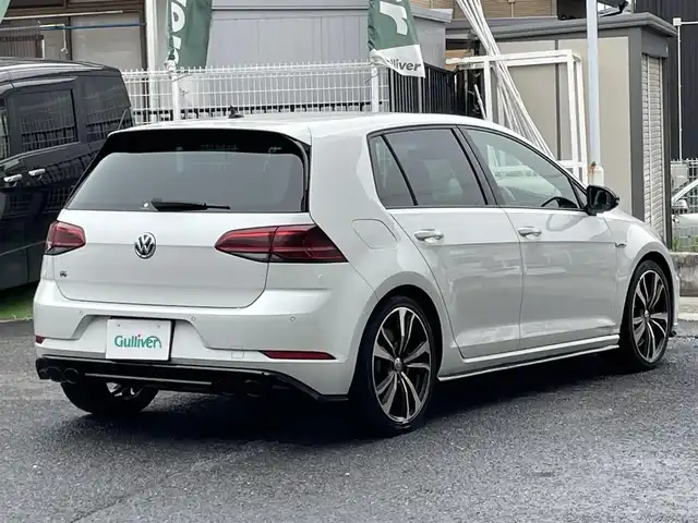 フォルクスワーゲン ゴルフ Ｒ 宮城県 2019(令1)年 6.3万km オリックスホワイトパールエフェクト ターボ＆4WD/純正メモリナビ（FM/AM/CD/DVD/BT）/バックカメラ/レザーシート/運転席パワーシート(メモリー機能)/前席シートヒーター/レーダークルーズコントロール/レーンキープ/ブラインドスポットモニター/ミラーヒーター/LEDヘッドライト/コーナーセンサー/スタッドレスタイヤ純正AW（225/40R18）/サマータイヤ純正AW（225/40R18）積込/ドライブレコーダー（前後）/ETC2.0/プッシュスタート/スマートキー/スペアキー/保証書/取扱説明書