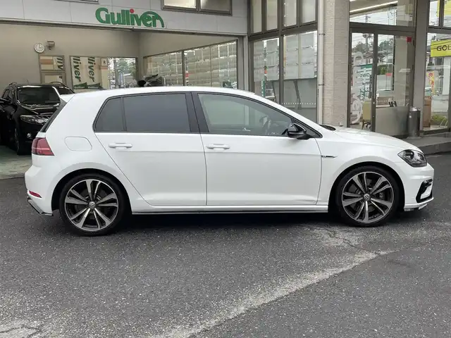 フォルクスワーゲン ゴルフ Ｒ 宮城県 2019(令1)年 6.3万km オリックスホワイトパールエフェクト ターボ＆4WD/純正メモリナビ（FM/AM/CD/DVD/BT）/バックカメラ/レザーシート/運転席パワーシート(メモリー機能)/前席シートヒーター/レーダークルーズコントロール/レーンキープ/ブラインドスポットモニター/ミラーヒーター/LEDヘッドライト/コーナーセンサー/スタッドレスタイヤ純正AW（225/40R18）/サマータイヤ純正AW（225/40R18）積込/ドライブレコーダー（前後）/ETC2.0/プッシュスタート/スマートキー/スペアキー/保証書/取扱説明書