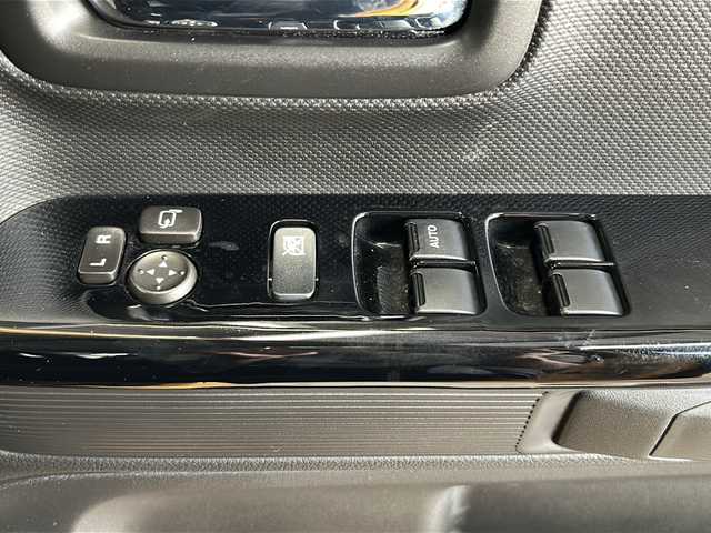 スズキ スペーシア カスタム HYBRID XS ターボ 福岡県 2018(平30)年 3.9万km アクティブイエロー/ブラック2トーンルーフ セーフティサポート/デュアルカメラブレーキサポート/クリアランスソナー/誤発進抑制機能/車線逸脱警報/先行車発進告知/標識認識機能/純正8インチナビ/（フルセグ/CD/DVD/BLUETOOTH)/全方位カメラ/両側パワースライドドア/LEDライト/オートライト/ハイビームアシスト/ハーフレザーシート/D席シートヒーター/クルーズコントロール/パドルシフト/ヘッドアップディスプレイ/ETC/ドライブレコーダー/スマートキー/天井サーキュレーター