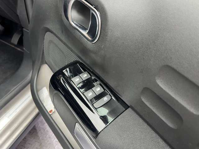 シトロエン シトロエン Ｃ３ Cシリーズ 千葉県 2021(令3)年 2.4万km サーブル クルーズコントロール　/ディスプレイオーティオ　/ＣａｒＰｌａｙ　/Ｂカメラ　/ＬＥＤライト　/プッシュスタート　/スマートキー　/ＥＴＣ　/ドラレコ　/オートハイビーム　/衝突軽減Ｂ　/ＢＳＭ　/ＬＫＡ　/禁煙車　/１オーナー