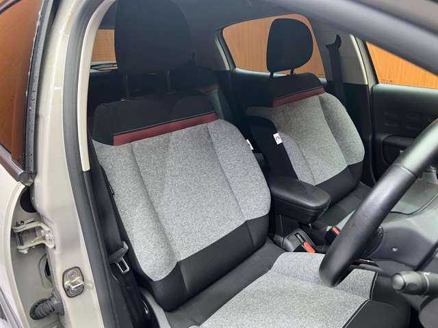 シトロエン シトロエン Ｃ３ Cシリーズ 千葉県 2021(令3)年 2.4万km サーブル クルーズコントロール　/ディスプレイオーティオ　/ＣａｒＰｌａｙ　/Ｂカメラ　/ＬＥＤライト　/プッシュスタート　/スマートキー　/ＥＴＣ　/ドラレコ　/オートハイビーム　/衝突軽減Ｂ　/ＢＳＭ　/ＬＫＡ　/禁煙車　/１オーナー