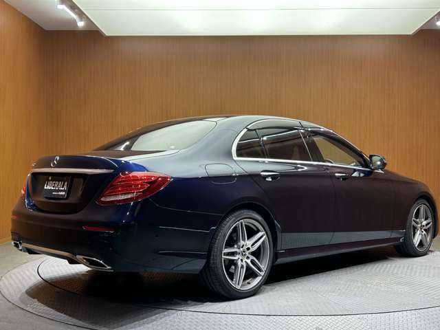 メルセデス・ベンツ Ｅ２２０ｄ アバンギャルド AMGライン 千葉県 2019(令1)年 4.8万km カバンサイトブルー エクスクルーシブＰＫＧ　/パノラマＳＲ　/純正ナビ　/３６０°カメラ　/ＡＣＣ　/レザーシート　/シートヒーター　/パワーシート　/ドライブレコーダー　/ＬＥＤヘッドライト　/ハイビームアシスト　/電動リアゲート
