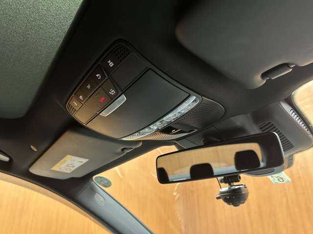 メルセデス・ベンツ Ｅ２２０ｄ アバンギャルド AMGライン 千葉県 2019(令1)年 4.8万km カバンサイトブルー エクスクルーシブＰＫＧ　/パノラマＳＲ　/純正ナビ　/３６０°カメラ　/ＡＣＣ　/レザーシート　/シートヒーター　/パワーシート　/ドライブレコーダー　/ＬＥＤヘッドライト　/ハイビームアシスト　/電動リアゲート