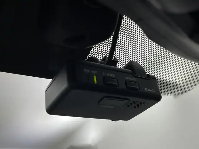 日産 ノート e－パワー メダリスト 三重県 2019(平31)年 1.8万km ブリリアントホワイトパール 禁煙車/純正SDナビ/AM/FM/CD/DVD/BT/フルセグTV/アラウンドビューモニター/エマージェンシーブレーキ /インテリジェントルームミラー/レーダークルーズ コントロール/オートライト/LEDヘッドライト/フォグランプ/ハーフレザーシート /プッシュスタート/インテリジェントキー/純正アルミホイール/前後コーナーセンサー