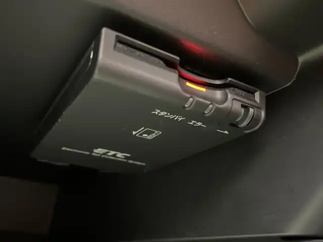 日産 ノート e－パワー メダリスト 三重県 2019(平31)年 1.8万km ブリリアントホワイトパール 禁煙車/純正SDナビ/AM/FM/CD/DVD/BT/フルセグTV/アラウンドビューモニター/エマージェンシーブレーキ /インテリジェントルームミラー/レーダークルーズ コントロール/オートライト/LEDヘッドライト/フォグランプ/ハーフレザーシート /プッシュスタート/インテリジェントキー/純正アルミホイール/前後コーナーセンサー
