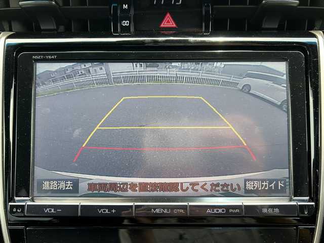 トヨタ ハリアー プレミアム 群馬県 2016(平28)年 7万km ホワイトパールクリスタルシャイン 純正9インチナビ/（CD/DVD/SD/MSV/BluetoothAudio）/フルセグテレビ/バックカメラ/クルーズコントロール/レーンディパーチャーアラート/パワーバックドア/ハーフレザーシート/パワーシート/ウッドコンビステアリング/ステアリングリモコン/LEDヘッドランプ/オートマチックハイビーム/ETC/純正18インチアルミホイール/プッシュスタート/保証書/取扱説明書/スペアキー