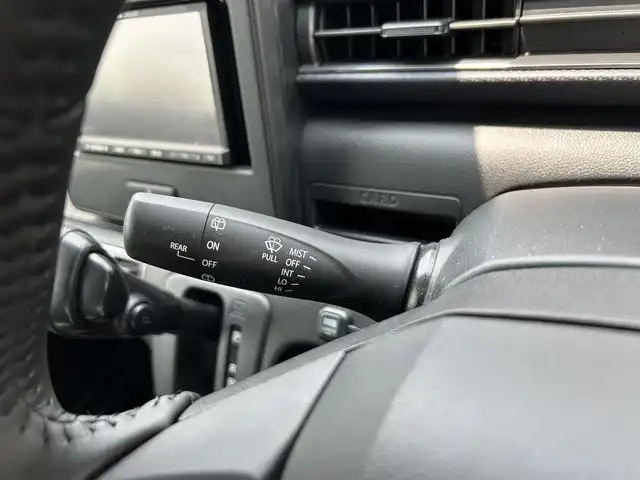スズキ ワゴンＲ HYBRID FZ 富山県 2017(平29)年 0.9万km ピュアホワイトP 純正ナビ/フルセグTV/純正14インチAW/シートヒーター（D席）/ETC/LEDヘッドランプ/バックカメラ/フォグラン/ウィンカーミラー/スマートキー/プッシュスタート/スペアキー/SUZUKIセーフティサボート（予防安全技術）/デュアルセンサーブレーキサポート/誤発進抑制機能/ふらつき響報機能/車線逸脱警報機能/先行車発進お知らせ機能/ハイビームアシスト機能/ヘッドアップディスプレイサイドシルスポイラー/リアエアロバンパー/ステアリングスイッチ/革巻きステアリング/アイドリングストップ