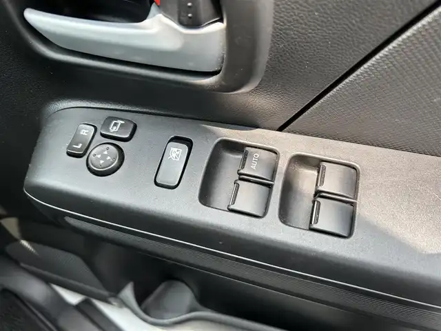 スズキ ワゴンＲ HYBRID FZ 富山県 2017(平29)年 0.9万km ピュアホワイトP 純正ナビ/フルセグTV/純正14インチAW/シートヒーター（D席）/ETC/LEDヘッドランプ/バックカメラ/フォグラン/ウィンカーミラー/スマートキー/プッシュスタート/スペアキー/SUZUKIセーフティサボート（予防安全技術）/デュアルセンサーブレーキサポート/誤発進抑制機能/ふらつき響報機能/車線逸脱警報機能/先行車発進お知らせ機能/ハイビームアシスト機能/ヘッドアップディスプレイサイドシルスポイラー/リアエアロバンパー/ステアリングスイッチ/革巻きステアリング/アイドリングストップ
