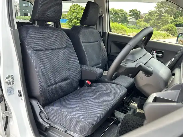 スズキ ワゴンＲ HYBRID FZ 富山県 2017(平29)年 0.9万km ピュアホワイトP 純正ナビ/フルセグTV/純正14インチAW/シートヒーター（D席）/ETC/LEDヘッドランプ/バックカメラ/フォグラン/ウィンカーミラー/スマートキー/プッシュスタート/スペアキー/SUZUKIセーフティサボート（予防安全技術）/デュアルセンサーブレーキサポート/誤発進抑制機能/ふらつき響報機能/車線逸脱警報機能/先行車発進お知らせ機能/ハイビームアシスト機能/ヘッドアップディスプレイサイドシルスポイラー/リアエアロバンパー/ステアリングスイッチ/革巻きステアリング/アイドリングストップ