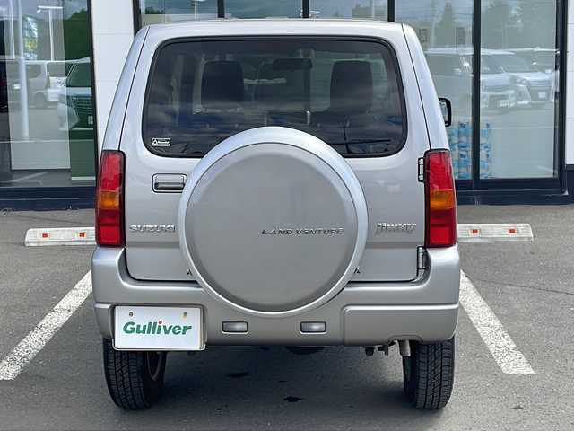 スズキ ジムニー ランドベンチャー 道東・釧路十勝 2017(平29)年 1.6万km スチールシルバーM ・４WD/・純正CDオーディオ/・ハーフレザーシート/・運転席シートヒーター/・リモコンキー/・社外エンジンスターター/・ウィンカーミラー/・電動格納ミラー/・フォグライト/・ドアバイザー/・保証書/・取扱説明書