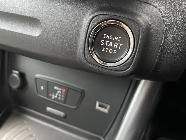 シトロエン Ｃ３ エアクロス シャイン 東京都 2020(令2)年 3.1万km サーブル 全方位モニター/AppleCarplay/AndoroidAuto/インテリジェントハイビーム/衝突被害軽減ブレーキ/クルーズコントロール/ブラインドスポットモニター/レーンキープアシスト/アクティブセーフティブレーキ/ETC/コーナーセンサー/前後ドライブレコーダー/スマートキー/プッシュスタート/フルオートエアコン/純正LEDヘッドライト/純正16インチアルミホイール/カーテンエアバック/サイドエアバック
