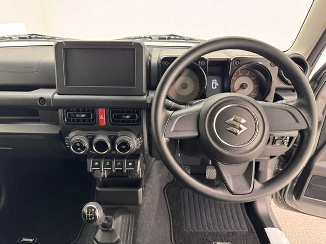 スズキ ジムニー XL 兵庫県 2025(令7)年 0.1千km ミディアムグレー ４WD/アイドリングストップ/シートヒーター/クリアランスソナー/ヘッドライトレレベライザー/PCS/LKA/フォグランプ/純正フロアマット/純正バイザー