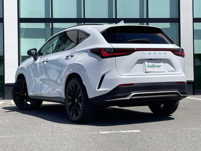 レクサス ＮＸ 350h Fスポーツ 新潟県 2023(令5)年 1.9万km ホワイトノーヴァガラスフレーク パノラマルーフ/三眼LEDヘッドライト/オレンジキャリパー/純正14インチナビ/パノラミックビューモニター/デジタルインナーミラー/プリクラッシュセーフティー/ブラインドスポットモニター/クリアランスソナー/パドルシフト/パワーバックドア/パワーシート/ポジションメモリー/ビルトインETC/純正ドライブレコーダー/オートライト/オートマチックハイビーム