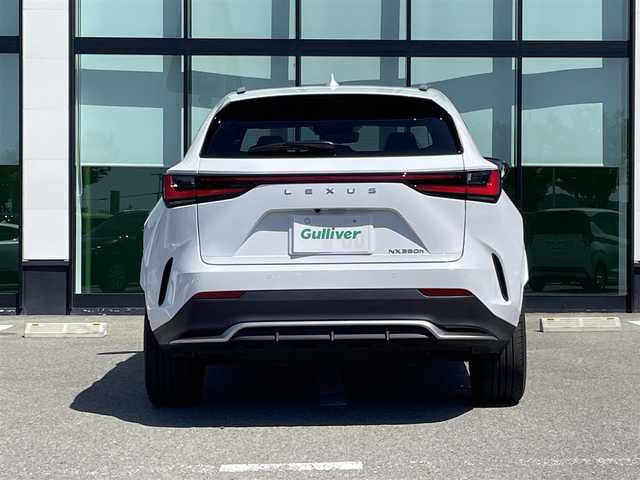 レクサス ＮＸ 350h Fスポーツ 新潟県 2023(令5)年 1.9万km ホワイトノーヴァガラスフレーク パノラマルーフ/三眼LEDヘッドライト/オレンジキャリパー/純正14インチナビ/パノラミックビューモニター/デジタルインナーミラー/プリクラッシュセーフティー/ブラインドスポットモニター/クリアランスソナー/パドルシフト/パワーバックドア/パワーシート/ポジションメモリー/ビルトインETC/純正ドライブレコーダー/オートライト/オートマチックハイビーム