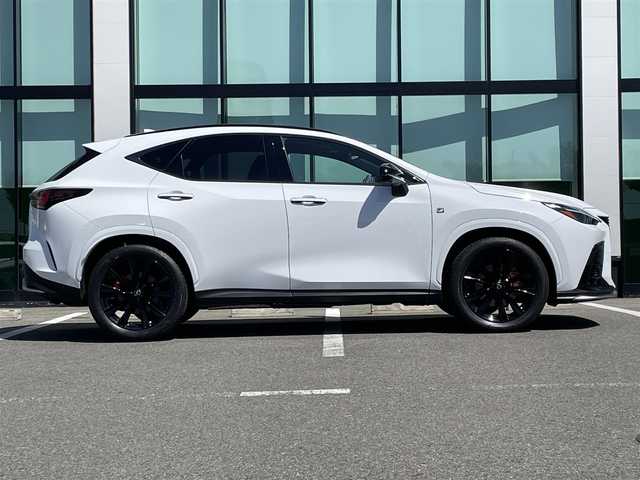 レクサス ＮＸ 350h Fスポーツ 新潟県 2023(令5)年 1.9万km ホワイトノーヴァガラスフレーク パノラマルーフ/三眼LEDヘッドライト/オレンジキャリパー/純正14インチナビ/パノラミックビューモニター/デジタルインナーミラー/プリクラッシュセーフティー/ブラインドスポットモニター/クリアランスソナー/パドルシフト/パワーバックドア/パワーシート/ポジションメモリー/ビルトインETC/純正ドライブレコーダー/オートライト/オートマチックハイビーム