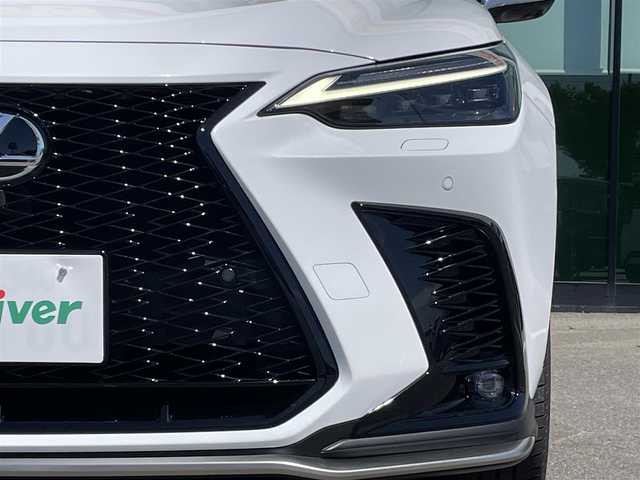 レクサス ＮＸ 350h Fスポーツ 新潟県 2023(令5)年 1.9万km ホワイトノーヴァガラスフレーク パノラマルーフ/三眼LEDヘッドライト/オレンジキャリパー/純正14インチナビ/パノラミックビューモニター/デジタルインナーミラー/プリクラッシュセーフティー/ブラインドスポットモニター/クリアランスソナー/パドルシフト/パワーバックドア/パワーシート/ポジションメモリー/ビルトインETC/純正ドライブレコーダー/オートライト/オートマチックハイビーム