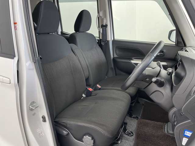 日産 デイズ ルークス HWS X Vセレ +SeftyⅡ 道央・札幌 2015(平27)年 7.8万km ホワイトパール ・4WD/・純正SDナビ・フルセグTV/・CD・DVD・Bluetooth/・アラウンドビューモニター/・エマージェンシーブレーキ/・踏み間違い衝突防止アシスト/・横滑り防止機能/・左パワースライドドア/・運転席シートヒーター/・オーバーヘッドコンソール/・リアシーリングファン/・後席サンシェード/・HIDヘッドライト/・フォグライト/・純正14インチアルミ