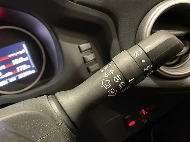 トヨタ ８６ GT 新潟県 2017(平29)年 3.2万km クリスタルホワイトパール  ロッソモデロCOLBASSO ZEEK Tiマフラー/コンビネーションメーター/クルーズコントロール/レッドブラックシート/スポーツアルミペダル/ニーパッド/Bi-Beam LEDヘッドランプ（オートレベリング機能付）/ヒルスタートアシストコントロール/純正17インチAW/社外ナビ/・フルセグ/・AM/FM/・Bluetooth/バックカメラ/社外フロアマット/社外カーボンインテリアパネル/社外カーボンドアスイッチパネル/スマートキー