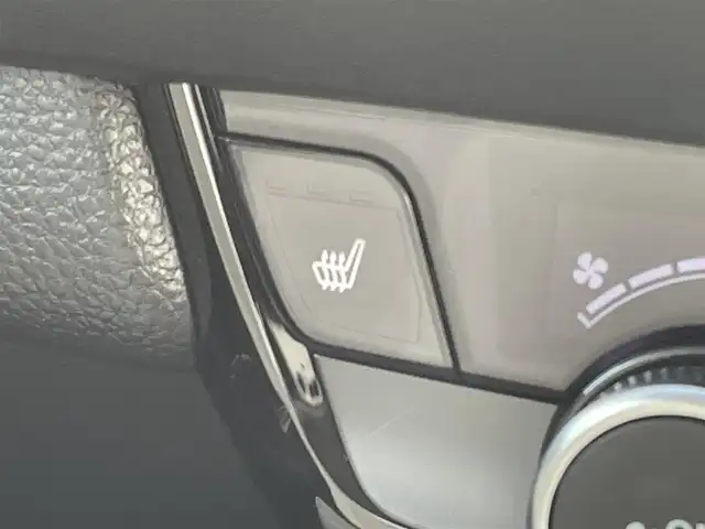 ホンダ フィット e:HEVホーム 福岡県 2023(令5)年 2.1万km プラチナホワイトパール ホンダセンシング/衝突軽減/レーンキープアシスト/コーナーセンサー/社外ナビ（ＭＤＶ－Ｄ２０８ＢＴ）/CD/BT/AM/FM/バックカメラ/ハーフレザー/前席シートヒーター/レーダークルーズコントロール/ＥＴＣ/ＬＥＤオートライト/オートハイビーム/革巻きステアリング/ステアリングリモコン/ＡＡＣ/電動パーキング/ブレーキホールド/スマートキー/プッシュスタート/チップアップシート