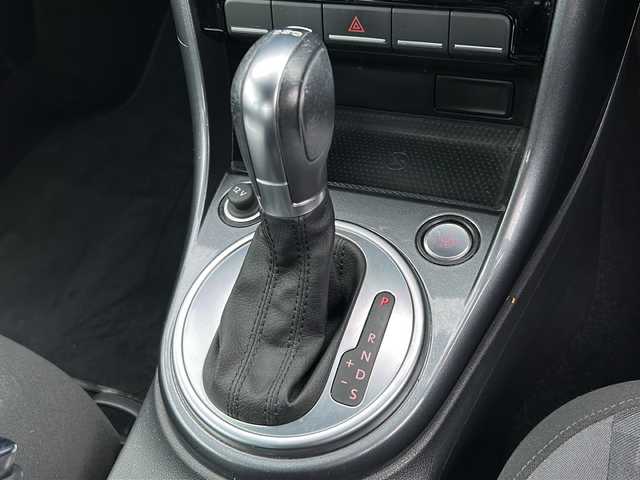 フォルクスワーゲン ザ・ビートル デザイン 茨城県 2016(平28)年 10.6万km ブルーシルクM ワンオーナー/純正メモリナビ/(地デジTV・CD・DVD・BT・ラジオ再生)/クルーズコントロール/ETC/ドライブレコーダー/バックカメラ/オートライト/HIDヘッドライト/純正16inアルミホイール/純正フロアマット/リモコンキー/スペアキー/取扱説明書/保証書