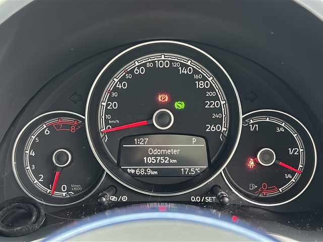 フォルクスワーゲン ザ・ビートル デザイン 茨城県 2016(平28)年 10.6万km ブルーシルクM ワンオーナー/純正メモリナビ/(地デジTV・CD・DVD・BT・ラジオ再生)/クルーズコントロール/ETC/ドライブレコーダー/バックカメラ/オートライト/HIDヘッドライト/純正16inアルミホイール/純正フロアマット/リモコンキー/スペアキー/取扱説明書/保証書