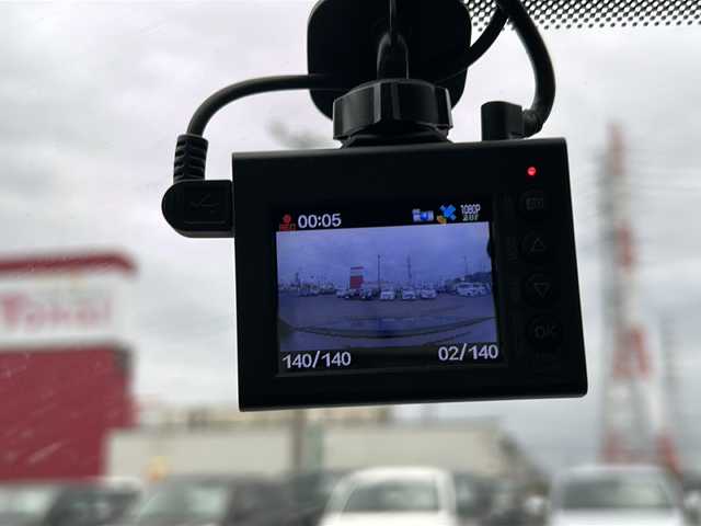 フォルクスワーゲン ザ・ビートル デザイン 茨城県 2016(平28)年 10.6万km ブルーシルクM ワンオーナー/純正メモリナビ/(地デジTV・CD・DVD・BT・ラジオ再生)/クルーズコントロール/ETC/ドライブレコーダー/バックカメラ/オートライト/HIDヘッドライト/純正16inアルミホイール/純正フロアマット/リモコンキー/スペアキー/取扱説明書/保証書