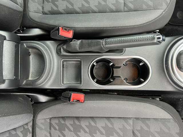 フォルクスワーゲン ザ・ビートル デザイン 茨城県 2016(平28)年 10.6万km ブルーシルクM ワンオーナー/純正メモリナビ/(地デジTV・CD・DVD・BT・ラジオ再生)/クルーズコントロール/ETC/ドライブレコーダー/バックカメラ/オートライト/HIDヘッドライト/純正16inアルミホイール/純正フロアマット/リモコンキー/スペアキー/取扱説明書/保証書