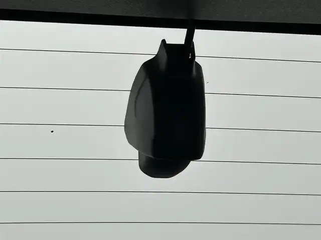 ホンダ ヴェゼル ハイブリッド Z ホンダセンシング 岡山県 2021(令3)年 4.5万km プラチナホワイトパール 純正８インチナビ/【Bluetooth/フルセグTV/Carplay/USB接続/CD/DVD/HDMI接続/USB接続】/型番:VXM-217VFEi/バックカメラ/前席シートヒーター/純正ドライブレコーダー（前後）/レーダークルーズコントロール/衝突軽減ブレーキ/ＬＥＤヘッドライト/フォグランプ/オートライト/ビルトインＥＴＣ/パドルシフト/アイドリングストップ/オートブレーキホールド/ルーフレール/スマートキー×1/新車保証書/取扱説明書/スペアキー×１