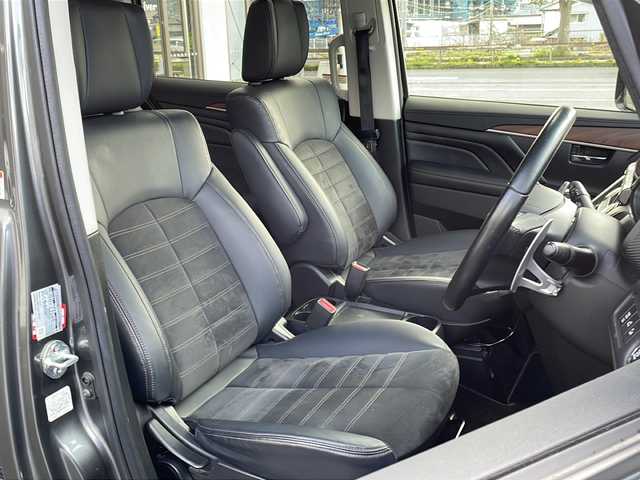 三菱 デリカＤ：５ ジャスパー 京都府 2021(令3)年 6.3万km アイガーグレーM/ダイヤモンドブラックマイカ アルパイン１１インチナビ　後席フリップダウンモニター　マルチアラウンドモニター　レーダークルーズ　両側パワースライドドア　社外ドラレコ　ビルトインＥＴＣ　ＬＥＤヘッドライト　ブラインドスポットモニター