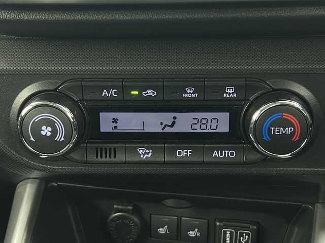 トヨタ ライズ Z 宮城県 2022(令4)年 6.3万km シャイニングホワイトパール 禁煙車/S-パドル/スマートアシスト/・衝突回避支援ブレーキ機能/・車線逸脱警報機能＆路側逸脱警報機能/・標識認識機能/・全車速追従機能付ＡＣＣ/・レーンキープコントロール/・コーナーセンサー/・オートハイビーム/・ふらつき警報/・先行車発進お知らせ/純正9インチディスプレイオーディオ/・BT/AM/FM/USB/iPod/HDMI/Android/Apple/電動パーキングブレーキ/オートホールド/バックカメラ/フルセグTV/前席シートヒーター/ビルトインETC/革巻きステアリング/ステアリングスイッチ/プッシュスタート/スマートキー/LEDヘッドライト/LEDフォグランプ/純正17インチアルミホイール/純正フロアマット/純正ドアバイザー/アイドリングストップ/横滑り防止装置