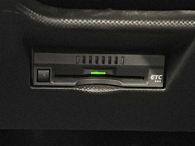 トヨタ ライズ Z 宮城県 2022(令4)年 6.3万km シャイニングホワイトパール 禁煙車/S-パドル/スマートアシスト/・衝突回避支援ブレーキ機能/・車線逸脱警報機能＆路側逸脱警報機能/・標識認識機能/・全車速追従機能付ＡＣＣ/・レーンキープコントロール/・コーナーセンサー/・オートハイビーム/・ふらつき警報/・先行車発進お知らせ/純正9インチディスプレイオーディオ/・BT/AM/FM/USB/iPod/HDMI/Android/Apple/電動パーキングブレーキ/オートホールド/バックカメラ/フルセグTV/前席シートヒーター/ビルトインETC/革巻きステアリング/ステアリングスイッチ/プッシュスタート/スマートキー/LEDヘッドライト/LEDフォグランプ/純正17インチアルミホイール/純正フロアマット/純正ドアバイザー/アイドリングストップ/横滑り防止装置