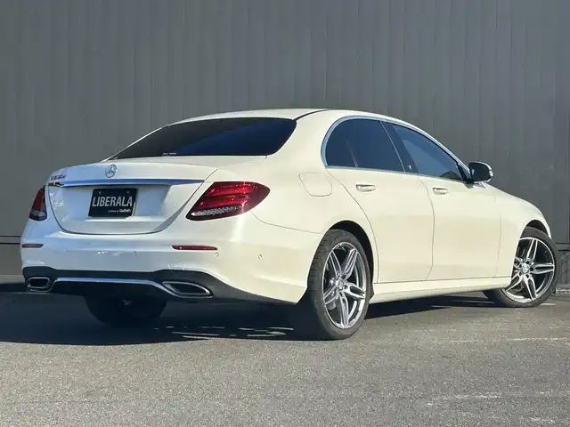 メルセデス・ベンツ Ｅ２２０ｄ アバンギャルド スポーツ 茨城県 2016(平28)年 5.8万km ダイヤモンドホワイト Burmesterサウンドシステム/コックピットディスプレイ/レザーパッケージ/純正ナビ フルセグ/BT/AM/FM/アラウンドビューカメラ/パワーバックドア/パワーシート/シートメモリ/シートヒーター/後席シートヒーター/ステアリングスイッチ/パドルシフト/アクティブクルーズコントロール/ステアリングスイッチ/純正フロアマット/純正アルミホイール/USBポート/LEDオートライト/アイドリングストップ/ドラレコ/スマートキー/ETC