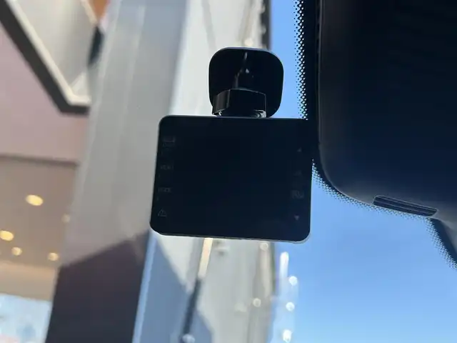 メルセデス・ベンツ Ｅ２２０ｄ アバンギャルド スポーツ 茨城県 2016(平28)年 5.8万km ダイヤモンドホワイト Burmesterサウンドシステム/コックピットディスプレイ/レザーパッケージ/純正ナビ フルセグ/BT/AM/FM/アラウンドビューカメラ/パワーバックドア/パワーシート/シートメモリ/シートヒーター/後席シートヒーター/ステアリングスイッチ/パドルシフト/アクティブクルーズコントロール/ステアリングスイッチ/純正フロアマット/純正アルミホイール/USBポート/LEDオートライト/アイドリングストップ/ドラレコ/スマートキー/ETC