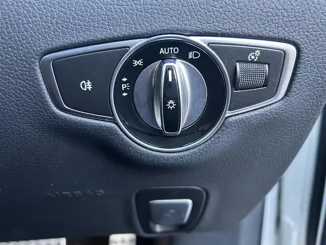 メルセデス・ベンツ Ｅ２２０ｄ アバンギャルド スポーツ 茨城県 2016(平28)年 5.8万km ダイヤモンドホワイト Burmesterサウンドシステム/コックピットディスプレイ/レザーパッケージ/純正ナビ フルセグ/BT/AM/FM/アラウンドビューカメラ/パワーバックドア/パワーシート/シートメモリ/シートヒーター/後席シートヒーター/ステアリングスイッチ/パドルシフト/アクティブクルーズコントロール/ステアリングスイッチ/純正フロアマット/純正アルミホイール/USBポート/LEDオートライト/アイドリングストップ/ドラレコ/スマートキー/ETC