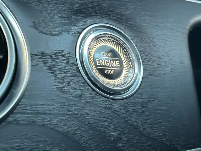 メルセデス・ベンツ Ｅ２２０ｄ アバンギャルド スポーツ 茨城県 2016(平28)年 5.8万km ダイヤモンドホワイト Burmesterサウンドシステム/コックピットディスプレイ/レザーパッケージ/純正ナビ フルセグ/BT/AM/FM/アラウンドビューカメラ/パワーバックドア/パワーシート/シートメモリ/シートヒーター/後席シートヒーター/ステアリングスイッチ/パドルシフト/アクティブクルーズコントロール/ステアリングスイッチ/純正フロアマット/純正アルミホイール/USBポート/LEDオートライト/アイドリングストップ/ドラレコ/スマートキー/ETC