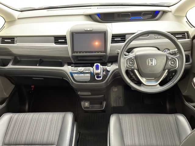 ホンダ フリード＋ ハイブリット G 秋田県 2016(平28)年 10.6万km コバルトブルーパール 4WD/社外SDナビ　/　　CD/DVD/BT/フルセグTV/バックカメラ　/両側パワースライドドア　/クルーズコントロール　/LEDオートライト　/ハーフレザーシート　/純正15インチスチールホイール　/コンフォートビューパッケージ　/フォグランプ/サンシェード/スマートキー　/ビルトインETC