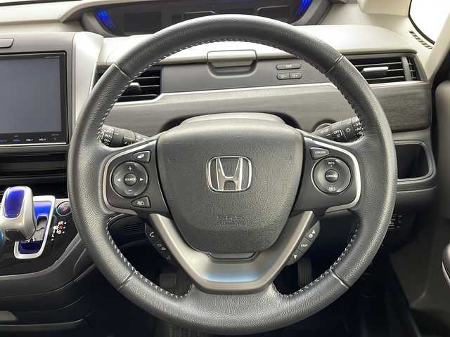 ホンダ フリード＋ ハイブリット G 秋田県 2016(平28)年 10.6万km コバルトブルーパール 4WD/社外SDナビ　/　　CD/DVD/BT/フルセグTV/バックカメラ　/両側パワースライドドア　/クルーズコントロール　/LEDオートライト　/ハーフレザーシート　/純正15インチスチールホイール　/コンフォートビューパッケージ　/フォグランプ/サンシェード/スマートキー　/ビルトインETC