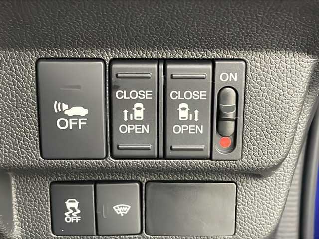 ホンダ フリード＋ ハイブリット G 秋田県 2016(平28)年 10.6万km コバルトブルーパール 4WD/社外SDナビ　/　　CD/DVD/BT/フルセグTV/バックカメラ　/両側パワースライドドア　/クルーズコントロール　/LEDオートライト　/ハーフレザーシート　/純正15インチスチールホイール　/コンフォートビューパッケージ　/フォグランプ/サンシェード/スマートキー　/ビルトインETC