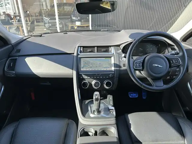 ジャガー Ｅペース S 180PS 福岡県 2021(令3)年 1.9万km 黒 ワンオーナー　/ドライブプロパック　/アダプティブクルーズコントロール/ブラインドスポットモニター/レーンキープアシスト/ハイスピードエマージェンシーブレーキ/純正ナビ　/Applecarplay/androidauto/全方位カメラ　/黒革シート/前席シートヒーター/LEDヘッドライト/パワーバックドア　/ステアリングスイッチ/純正20インチアルミホイール/ETC/取扱説明書/保証書/スペアキー×1