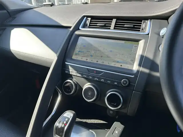 ジャガー Ｅペース S 180PS 福岡県 2021(令3)年 1.9万km 黒 ワンオーナー　/ドライブプロパック　/アダプティブクルーズコントロール/ブラインドスポットモニター/レーンキープアシスト/ハイスピードエマージェンシーブレーキ/純正ナビ　/Applecarplay/androidauto/全方位カメラ　/黒革シート/前席シートヒーター/LEDヘッドライト/パワーバックドア　/ステアリングスイッチ/純正20インチアルミホイール/ETC/取扱説明書/保証書/スペアキー×1