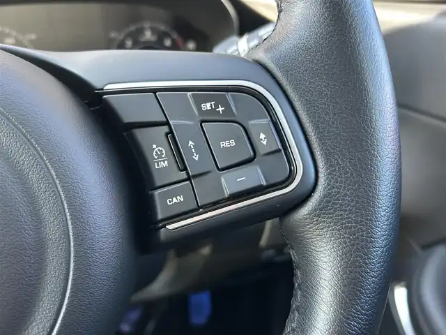 ジャガー Ｅペース S 180PS 福岡県 2021(令3)年 1.9万km 黒 ワンオーナー　/ドライブプロパック　/アダプティブクルーズコントロール/ブラインドスポットモニター/レーンキープアシスト/ハイスピードエマージェンシーブレーキ/純正ナビ　/Applecarplay/androidauto/全方位カメラ　/黒革シート/前席シートヒーター/LEDヘッドライト/パワーバックドア　/ステアリングスイッチ/純正20インチアルミホイール/ETC/取扱説明書/保証書/スペアキー×1