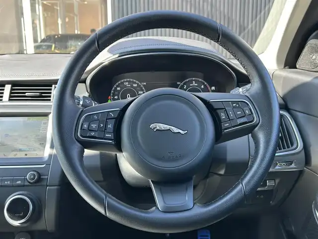 ジャガー Ｅペース S 180PS 福岡県 2021(令3)年 1.9万km 黒 ワンオーナー　/ドライブプロパック　/アダプティブクルーズコントロール/ブラインドスポットモニター/レーンキープアシスト/ハイスピードエマージェンシーブレーキ/純正ナビ　/Applecarplay/androidauto/全方位カメラ　/黒革シート/前席シートヒーター/LEDヘッドライト/パワーバックドア　/ステアリングスイッチ/純正20インチアルミホイール/ETC/取扱説明書/保証書/スペアキー×1