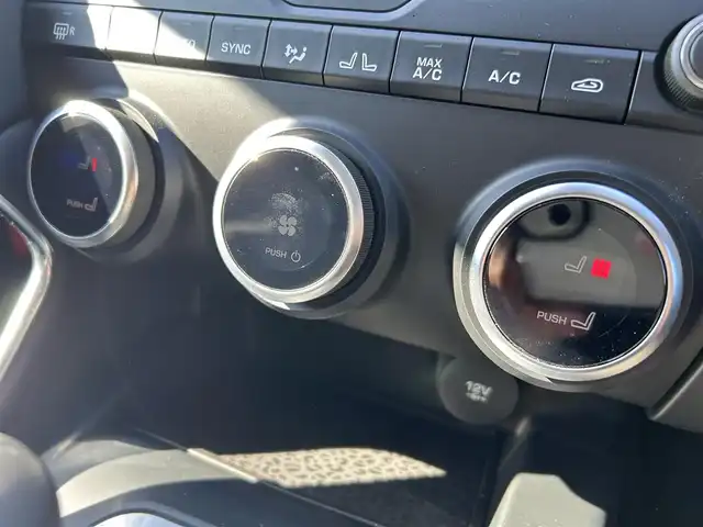 ジャガー Ｅペース S 180PS 福岡県 2021(令3)年 1.9万km 黒 ワンオーナー　/ドライブプロパック　/アダプティブクルーズコントロール/ブラインドスポットモニター/レーンキープアシスト/ハイスピードエマージェンシーブレーキ/純正ナビ　/Applecarplay/androidauto/全方位カメラ　/黒革シート/前席シートヒーター/LEDヘッドライト/パワーバックドア　/ステアリングスイッチ/純正20インチアルミホイール/ETC/取扱説明書/保証書/スペアキー×1