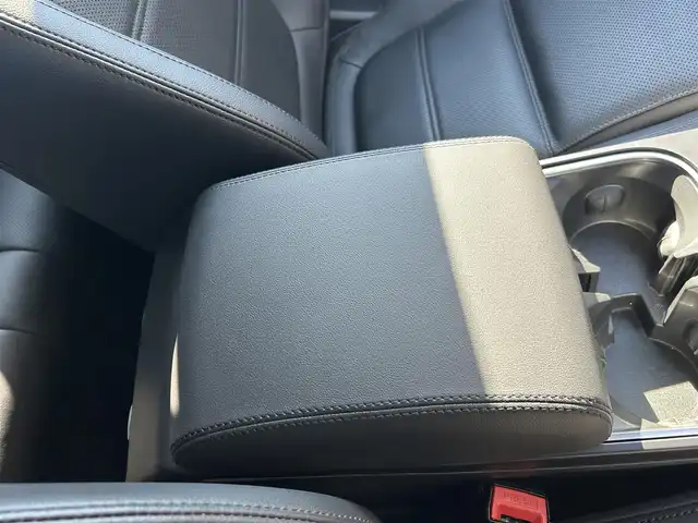 ジャガー Ｅペース S 180PS 福岡県 2021(令3)年 1.9万km 黒 ワンオーナー　/ドライブプロパック　/アダプティブクルーズコントロール/ブラインドスポットモニター/レーンキープアシスト/ハイスピードエマージェンシーブレーキ/純正ナビ　/Applecarplay/androidauto/全方位カメラ　/黒革シート/前席シートヒーター/LEDヘッドライト/パワーバックドア　/ステアリングスイッチ/純正20インチアルミホイール/ETC/取扱説明書/保証書/スペアキー×1