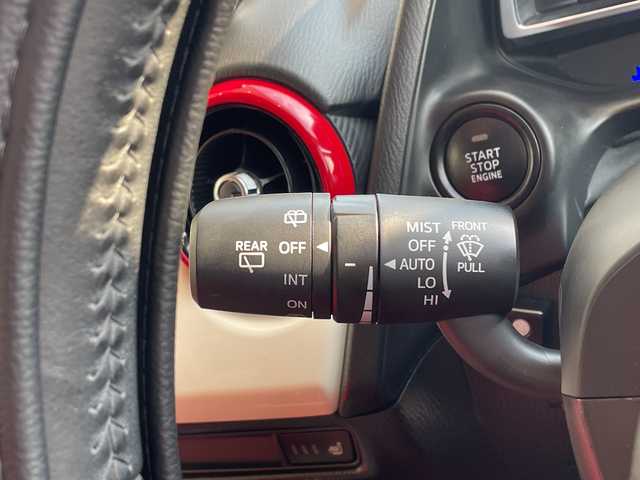 マツダ デミオ XD ミッドセンチュリー 愛知県 2015(平27)年 6.8万km ソウルレッドプレミアムメタリック 純正ナビ/シートヒーター/バックカメラ/ヘッドアップディスプレイ/コーナーセンサー/純正アルミホイール/LEDヘッドライト/パドルシフト/オートマチックハイビーム/ドライブレコーダー/衝突軽減システム/フルセグ/CD DVD/Bluetooth/ステアリングスイッチ/スマートキー/プッシュスタート